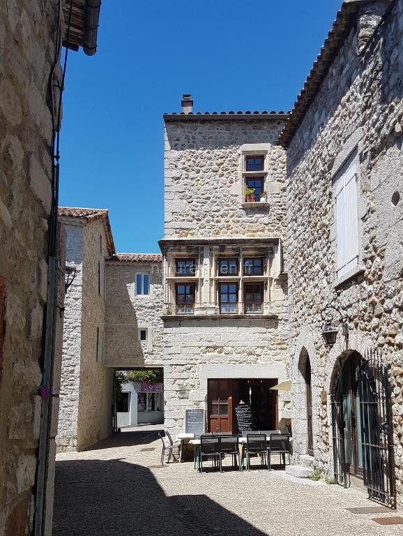 photo de Maison du Baron - Centre historique de RUOMS