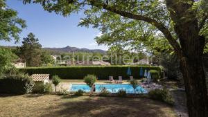 Mas - 12 pers - Piscine - Grand Jardin Arboré à Ruoms