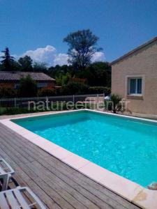 Agréable maison entre rivière et centre du village avec piscine à Ruoms