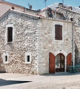 Ruoms Petite Maison 3* centre-village à Ruoms